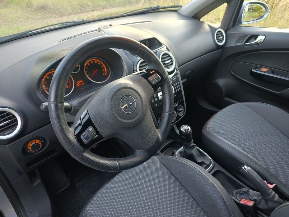 Opel Corsa D 1.2 benzyna