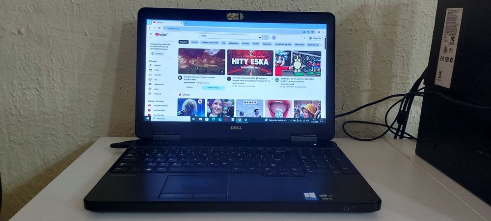 Sprzedam laptop dell 15 6 cali