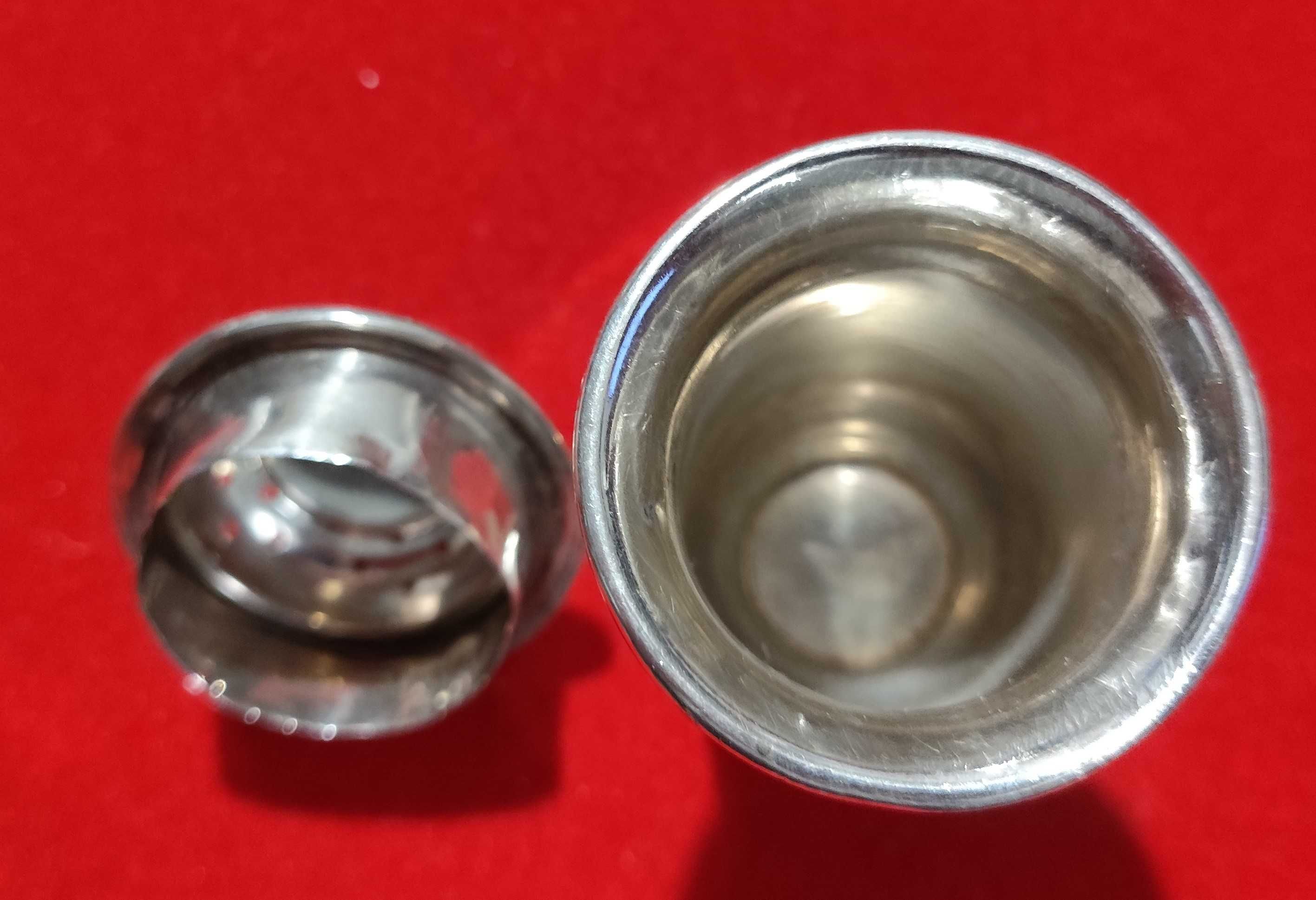 Pimenteiro caneleiro em prata inglesa - 29 gramas