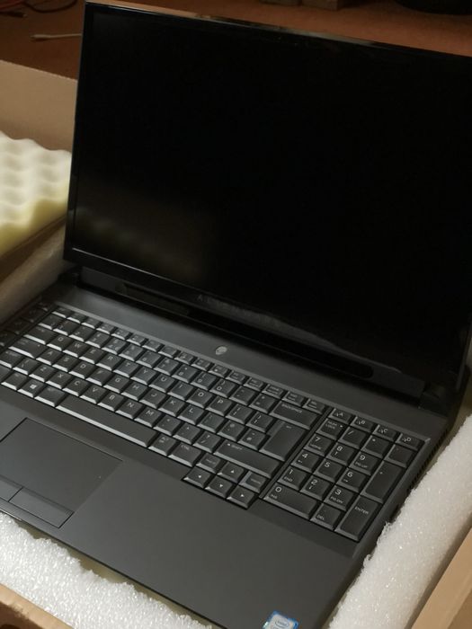 Laptop gamingowy ALIENWARE AREA 51 m