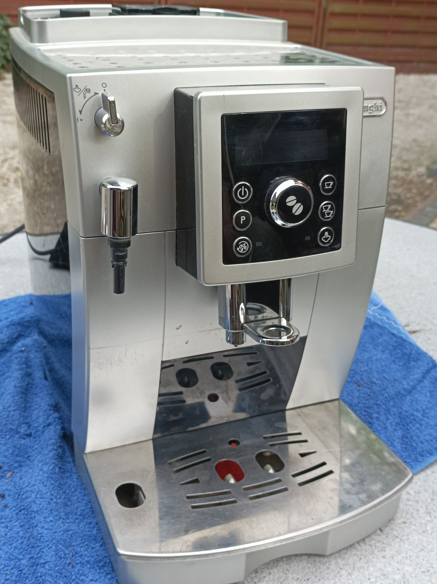Kawiarka DeLonghi,dawca, przewód zasilający.Tanio!