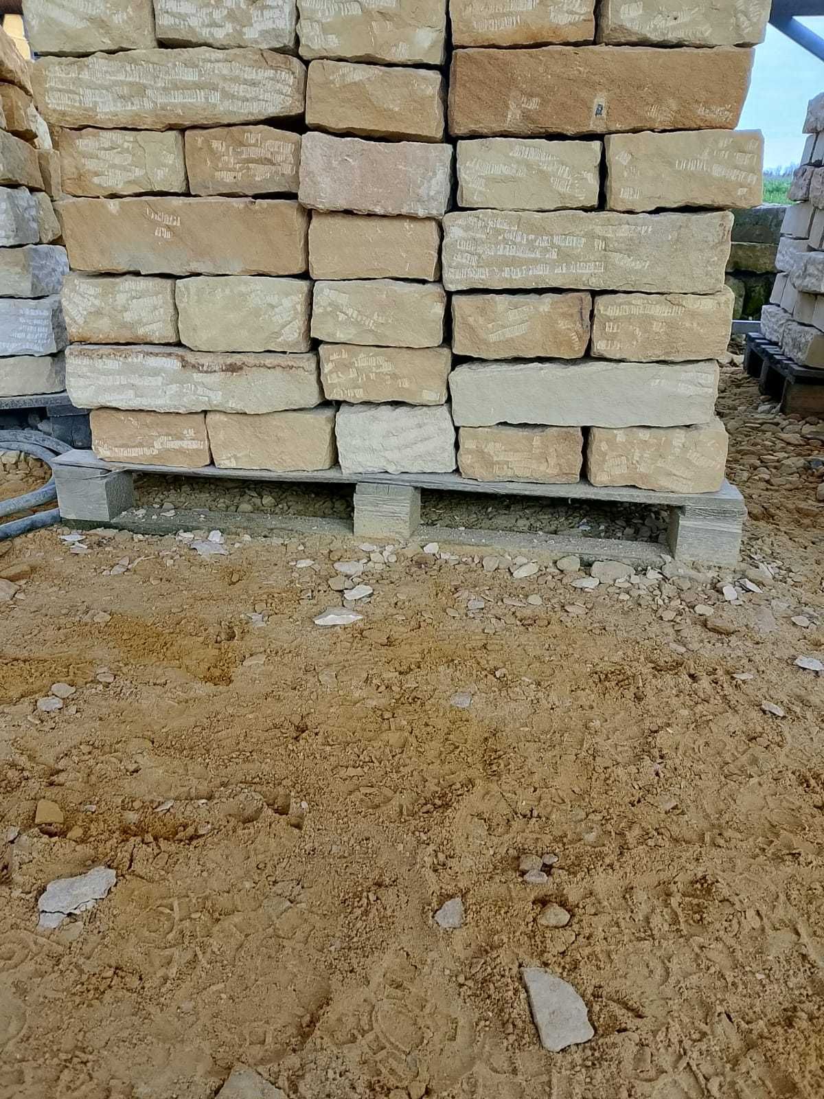 Kamień piaskowiec łupany kostka 10x20x40