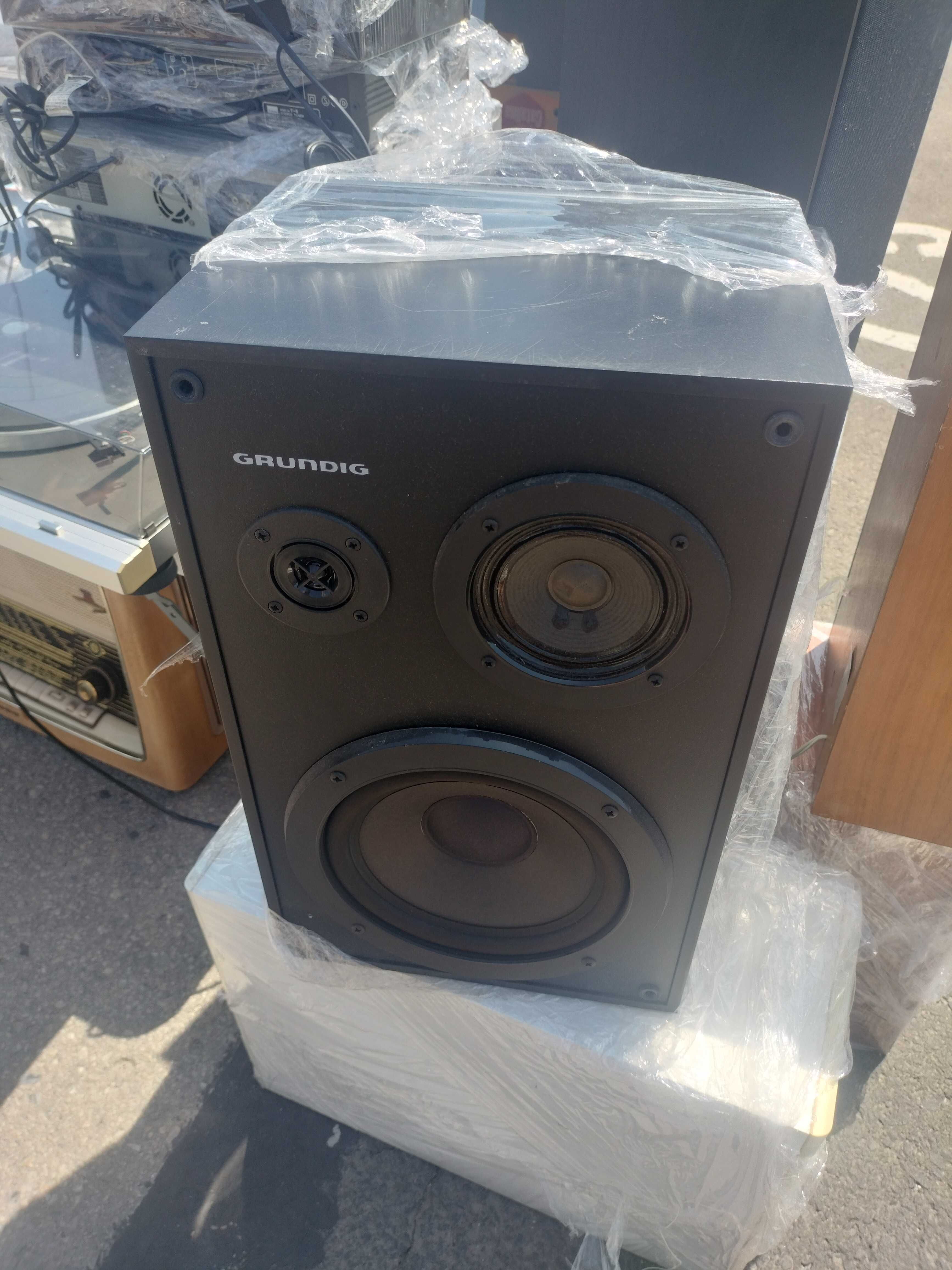 wieża Akai z kolumnami Grundig