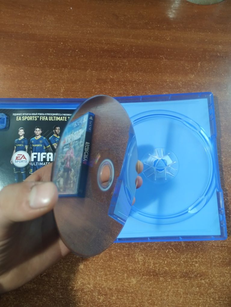 Диск на PS4 FIFA 17 (б/у)