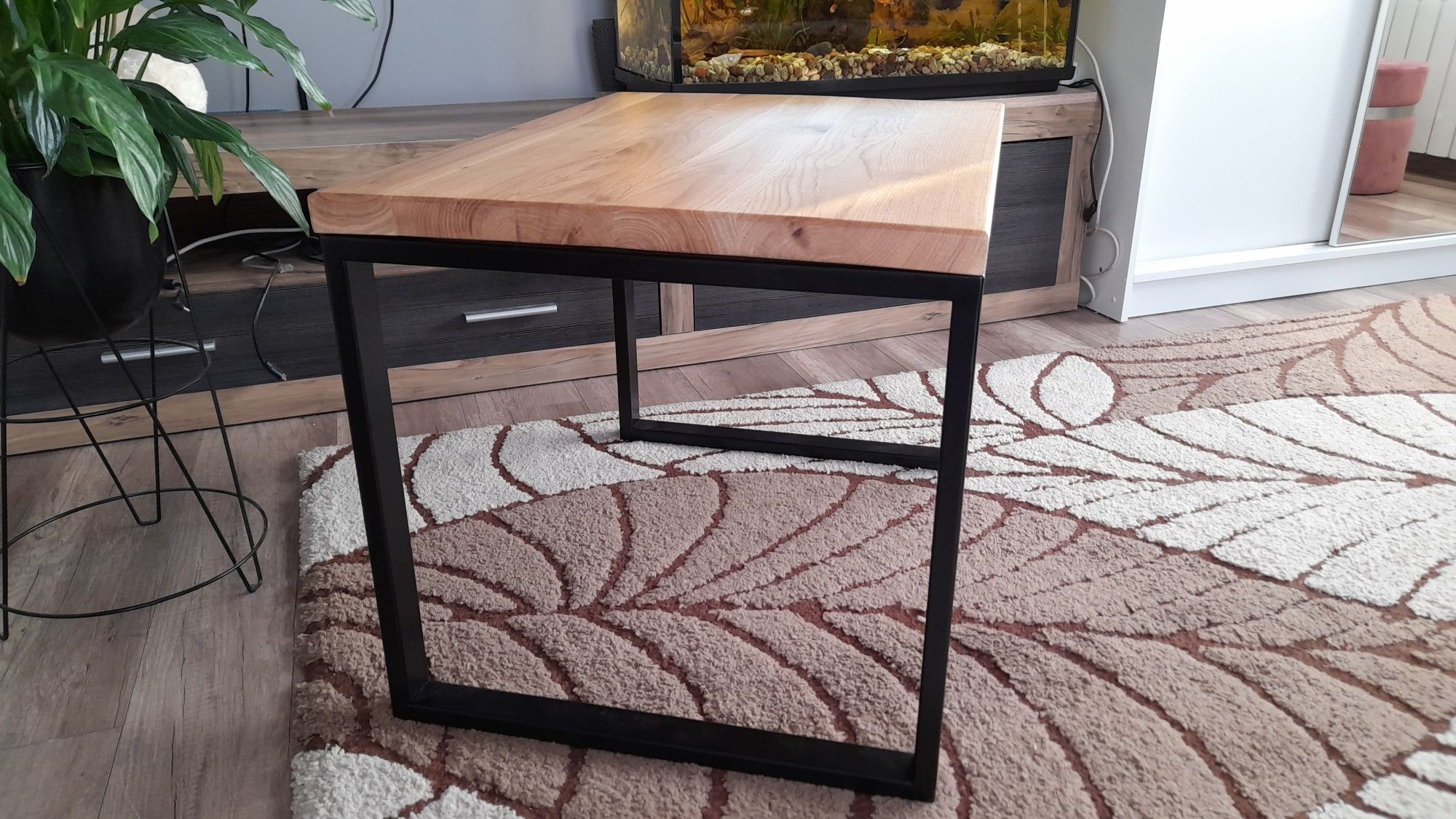 Stolik kawowy loft z litego drewna dębowego