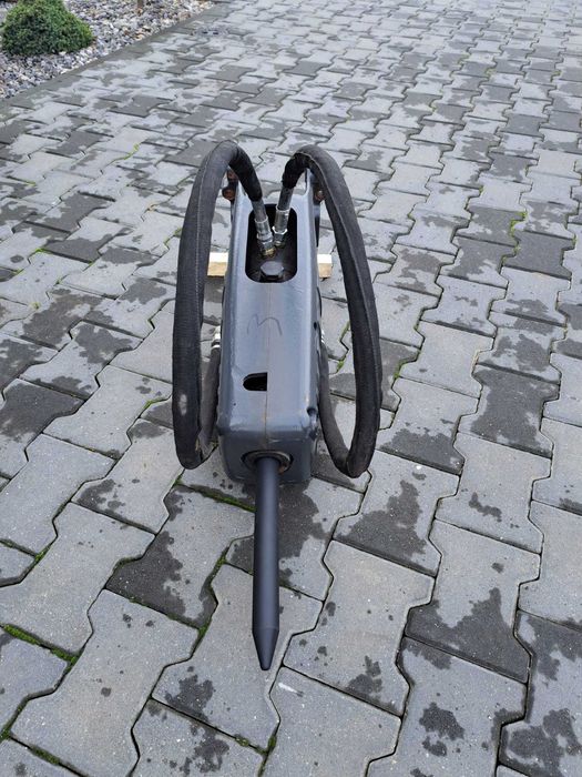 Młot hydrauliczny wyburzeniowy Case CB18s 70kg do koparki GW 12 msc