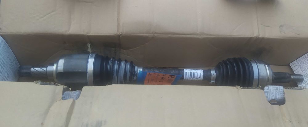 Піввісь, Полуось, передня ліва, Duster, 391017275R