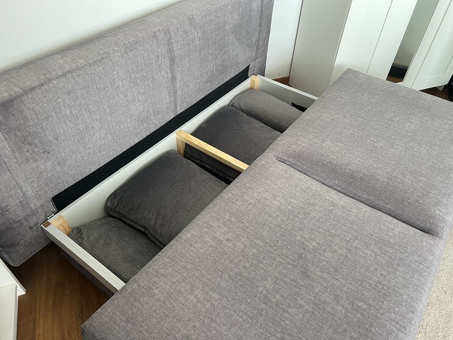Sofa, kanapa rozkladana Darwin (Agata Meble) 150x196cm, szara