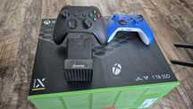 Xbox series X ( edycja z dyskiem CD ) 2 kontrolery i ładowarka