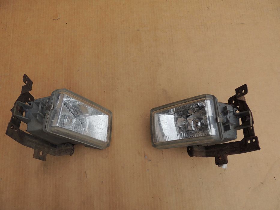 Halogen prawy lewy Mitsubishi Space Wagon 3 III 98,99,00,01,02,03,04