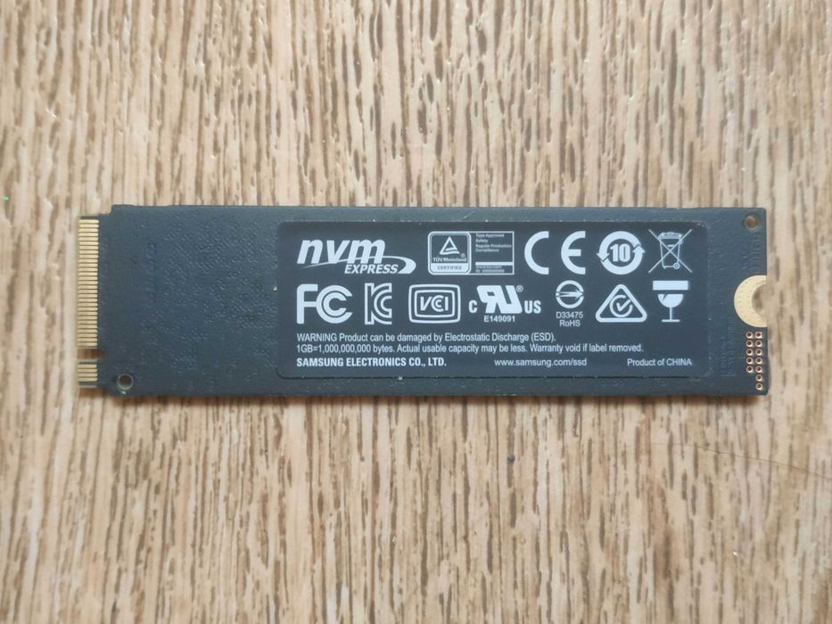 Практично новий, SSD Samsung 970 EVO Plus 500 Gb !
