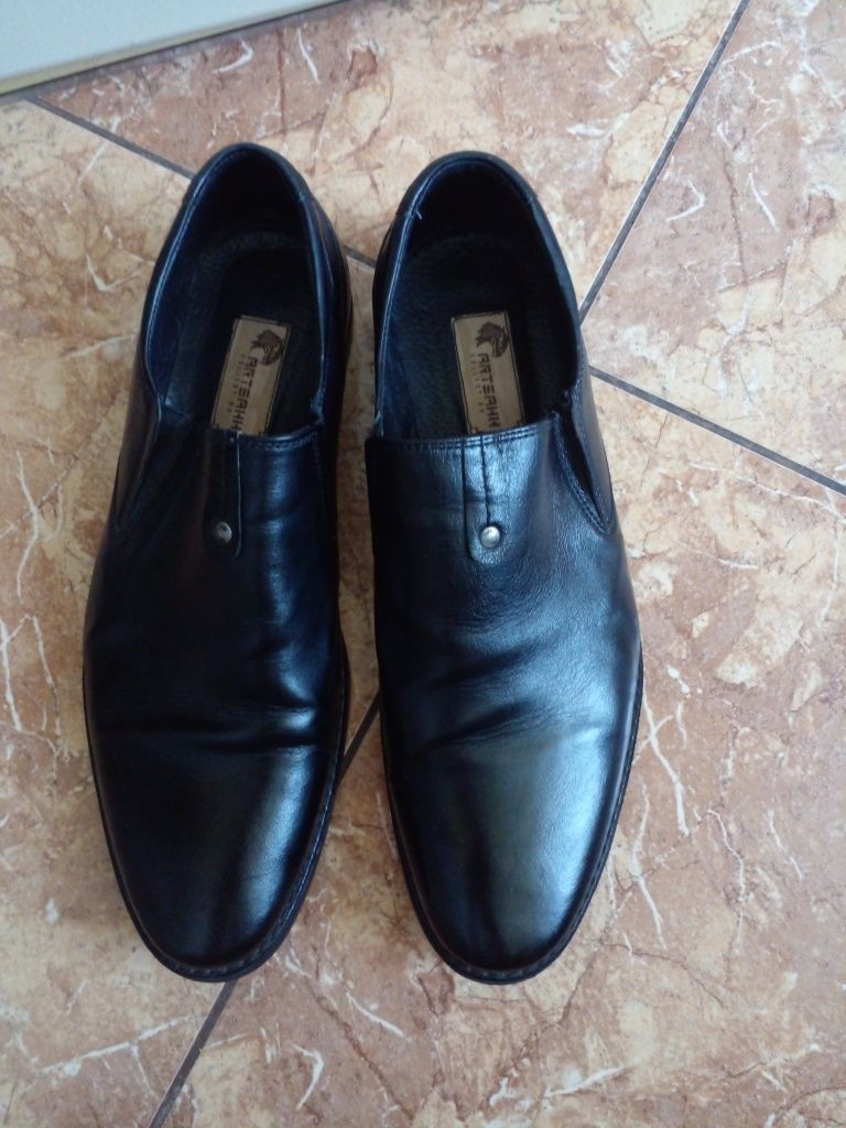 Продам шкіряні чоловічі туфлі 43 розмір