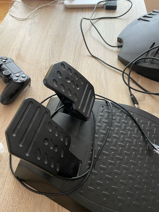 Trustmaster T80 ferrari 488 gtb, ps4