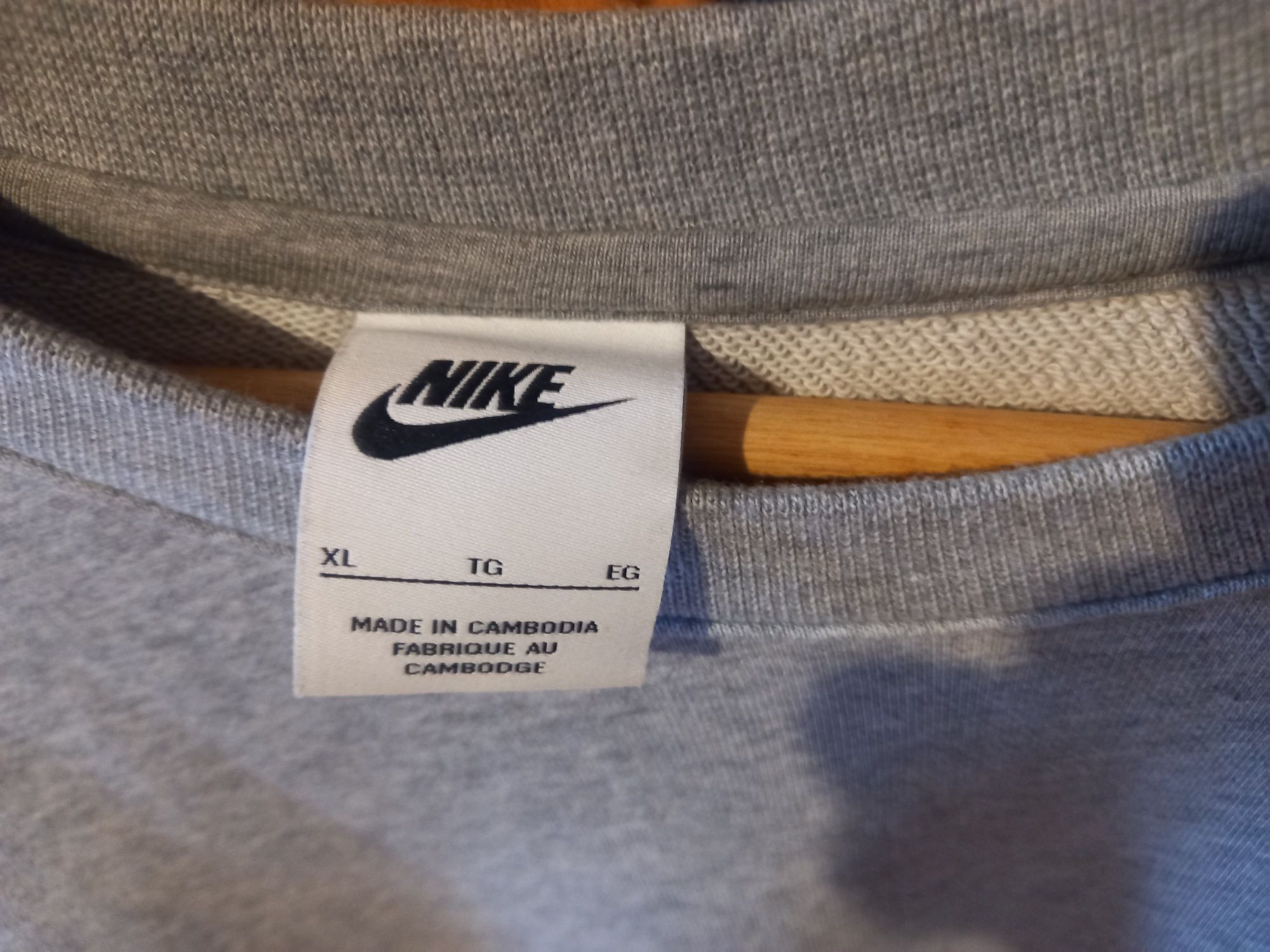 Nowa Bluza Nike Sportswear Club XL