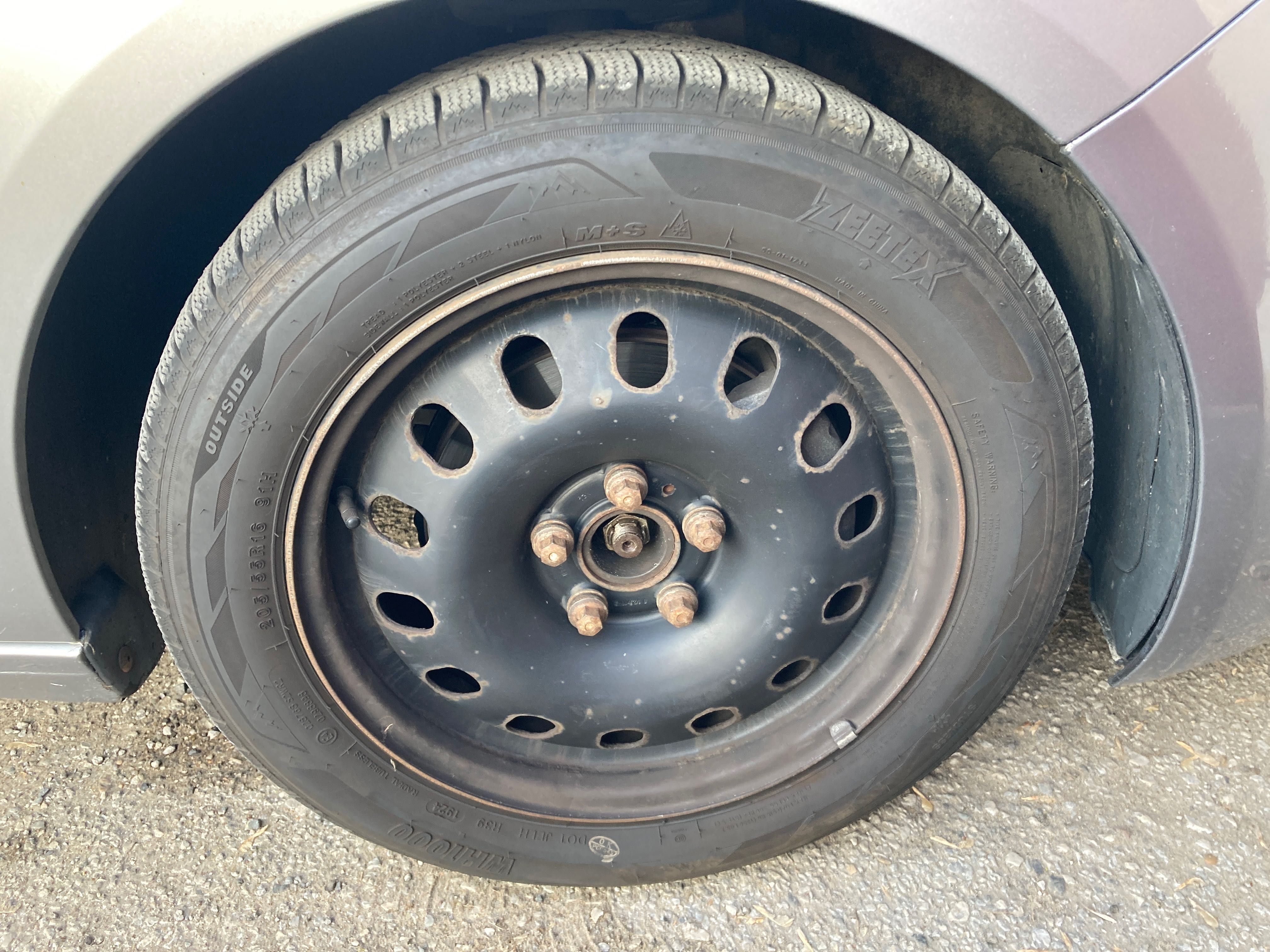 16” felgi stalowe z oponami zimowymi do Peugeot 308 SW