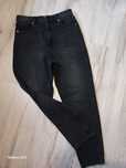 Spodnie jeansowe boyfrends M. Reserved