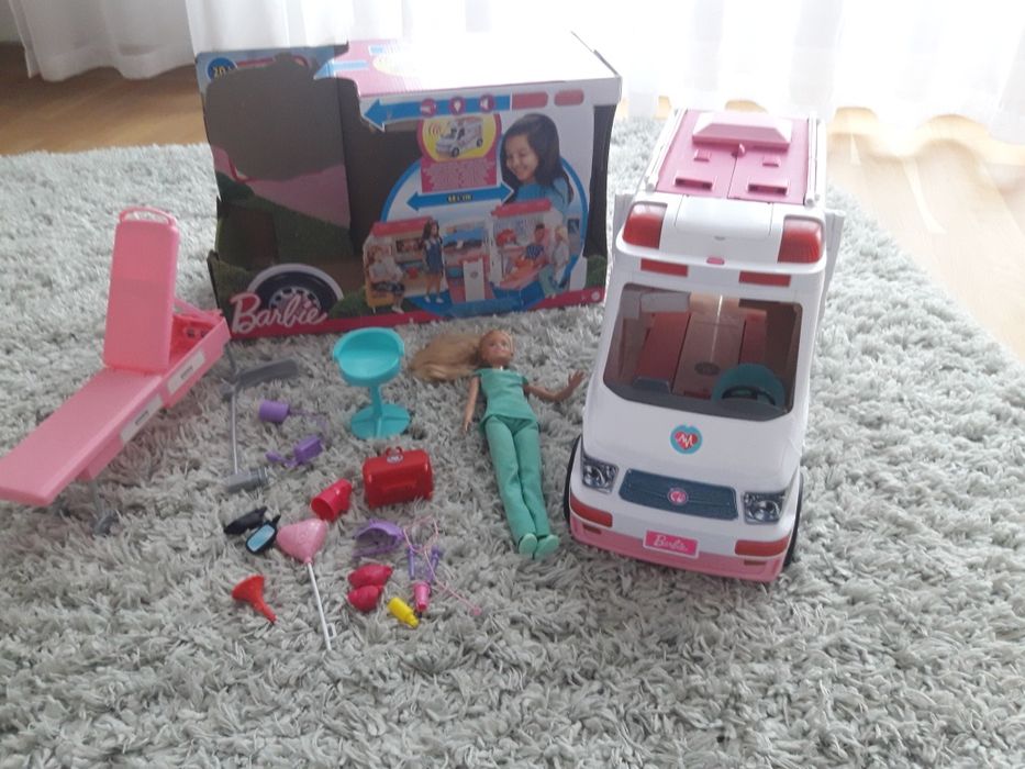 Karetka Barbie dla lalek