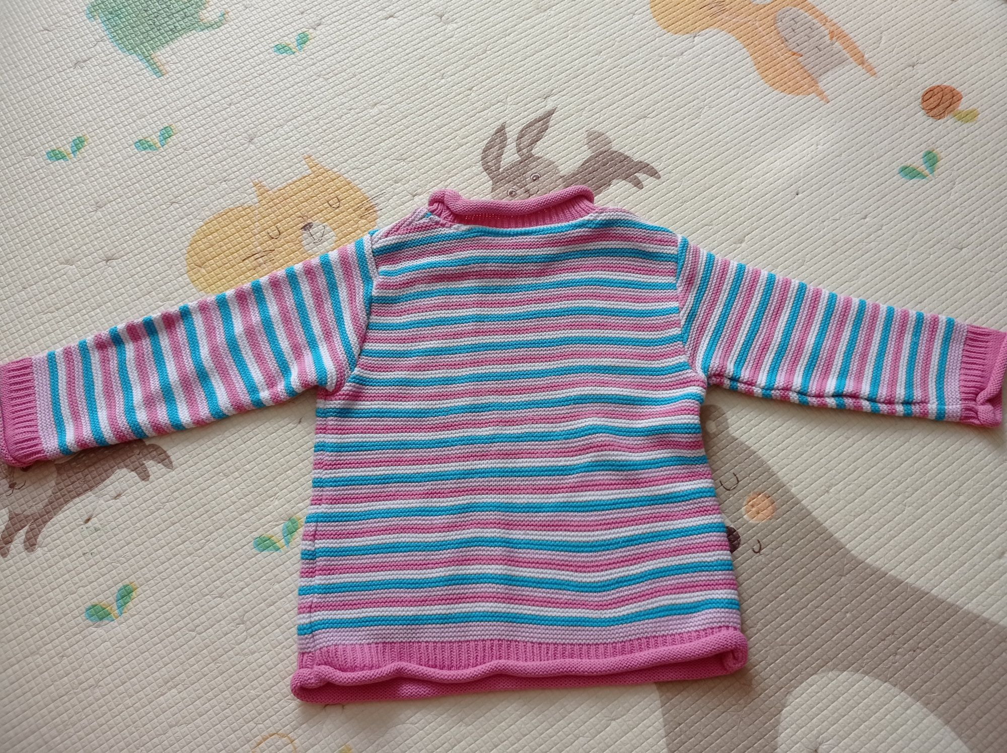 Różowy sweter dla dziewczynki - rozmiar 110
