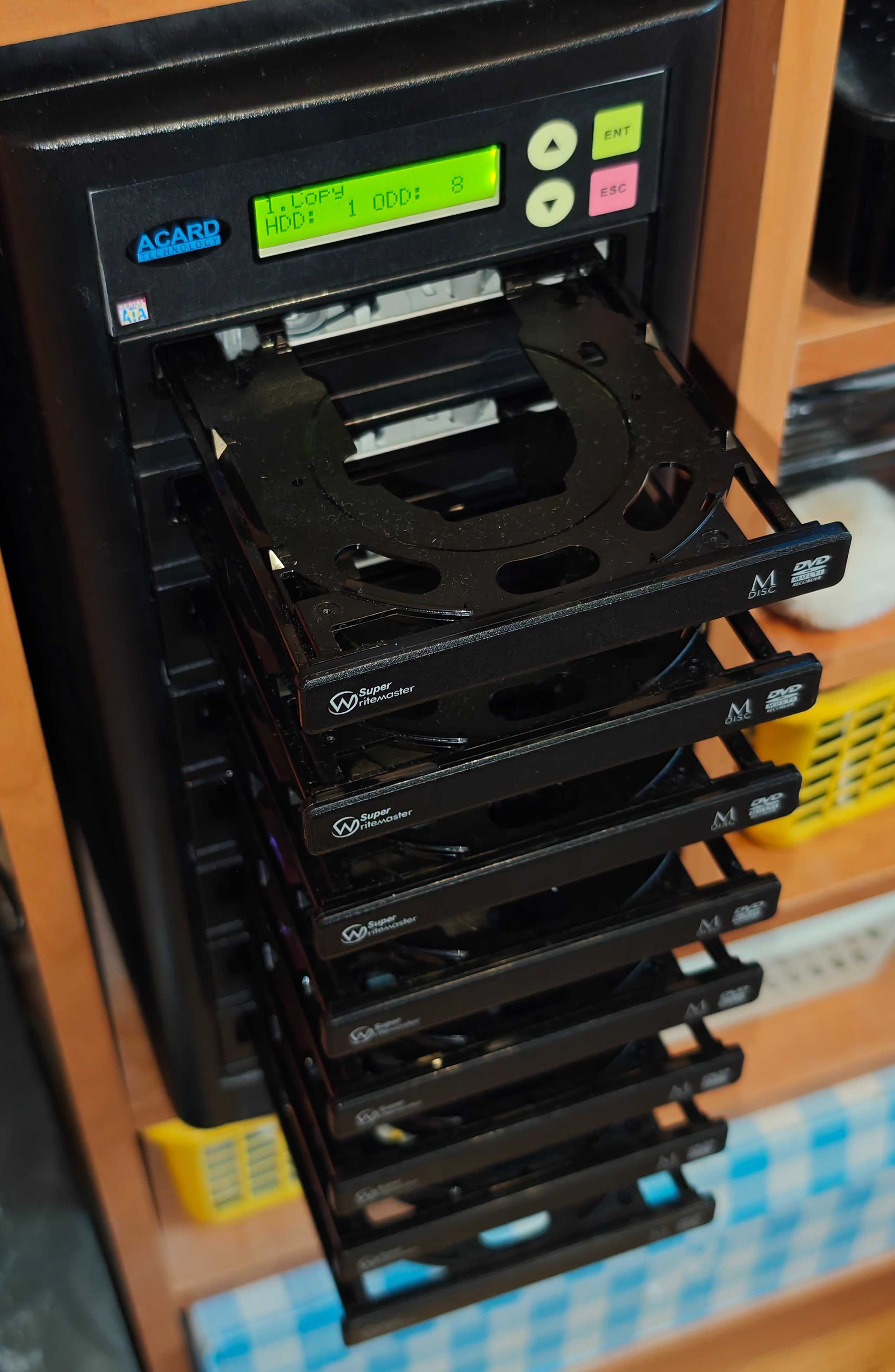 Duplikator DVD ACARD Technology  8 DVD / CD / 1 HDD