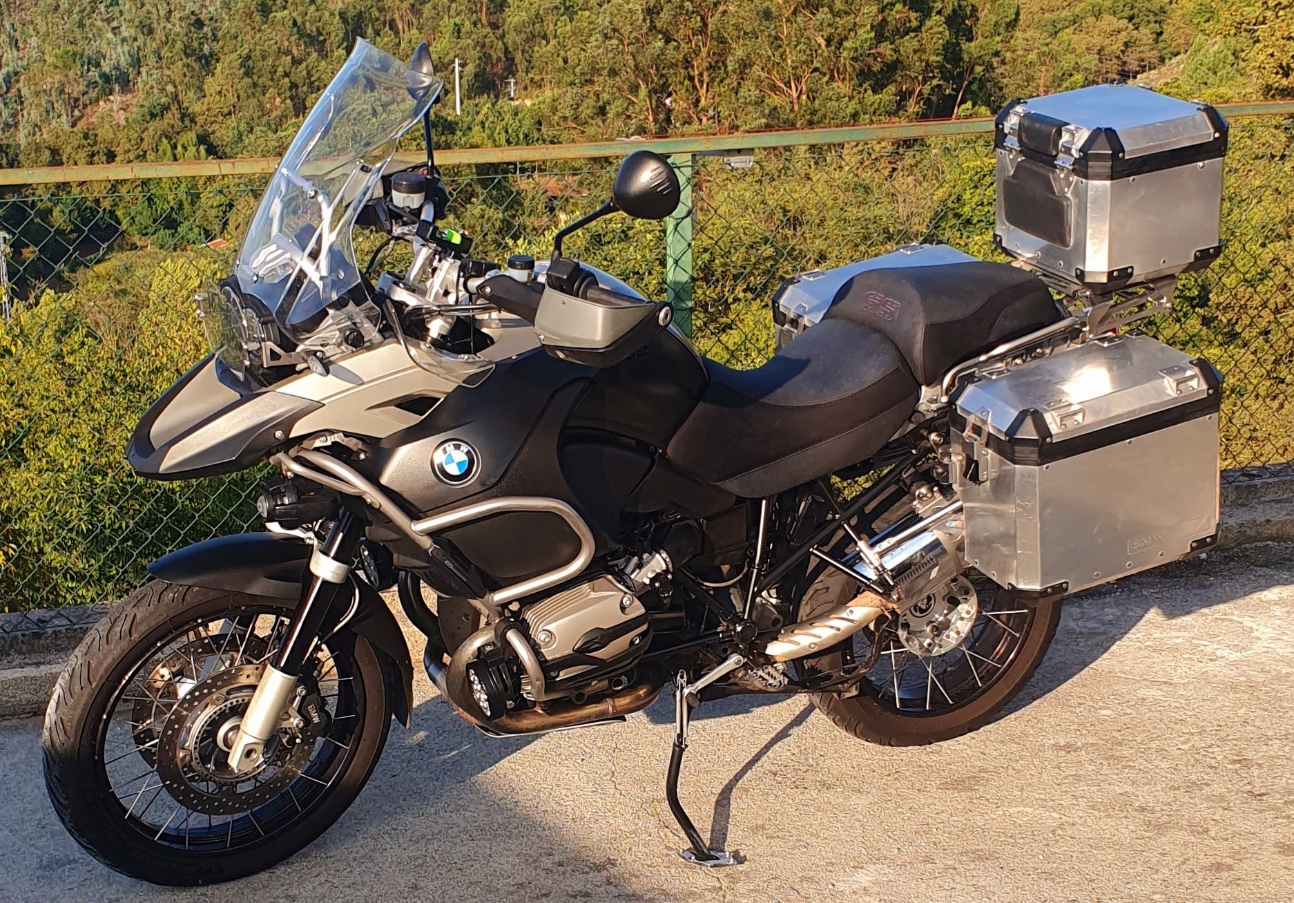 1200 gsa impecavel