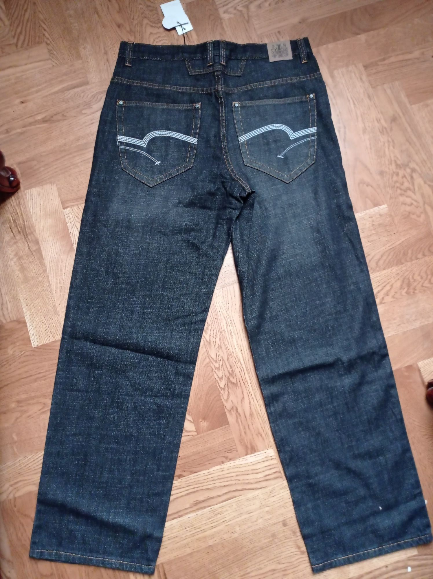 LOT 29 рідкісна модель  джинси