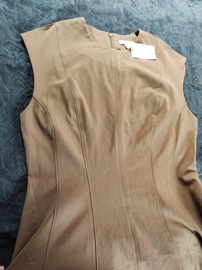 Sukienka H&M hm camel Basic szafa kapsułowa brązowa beżowa M do pracy