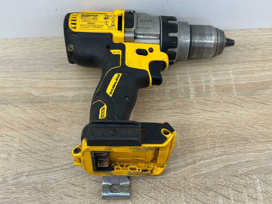 Wkrętarka DeWalt DCD991 – moc i niezawodność w jednym