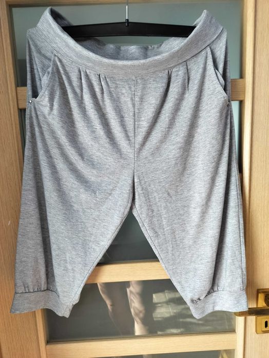 Spodenki do kolan 42