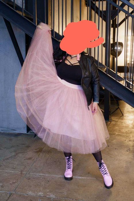 Супер-пишна спідничка з фатина середньої жорсткості.