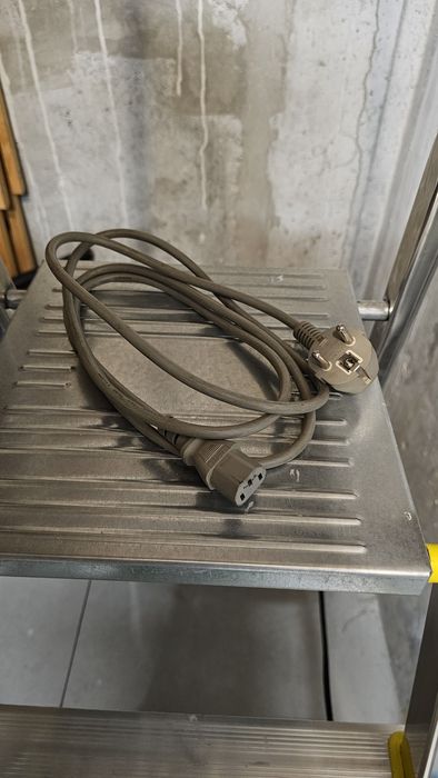 Kabel zasilający do monitora