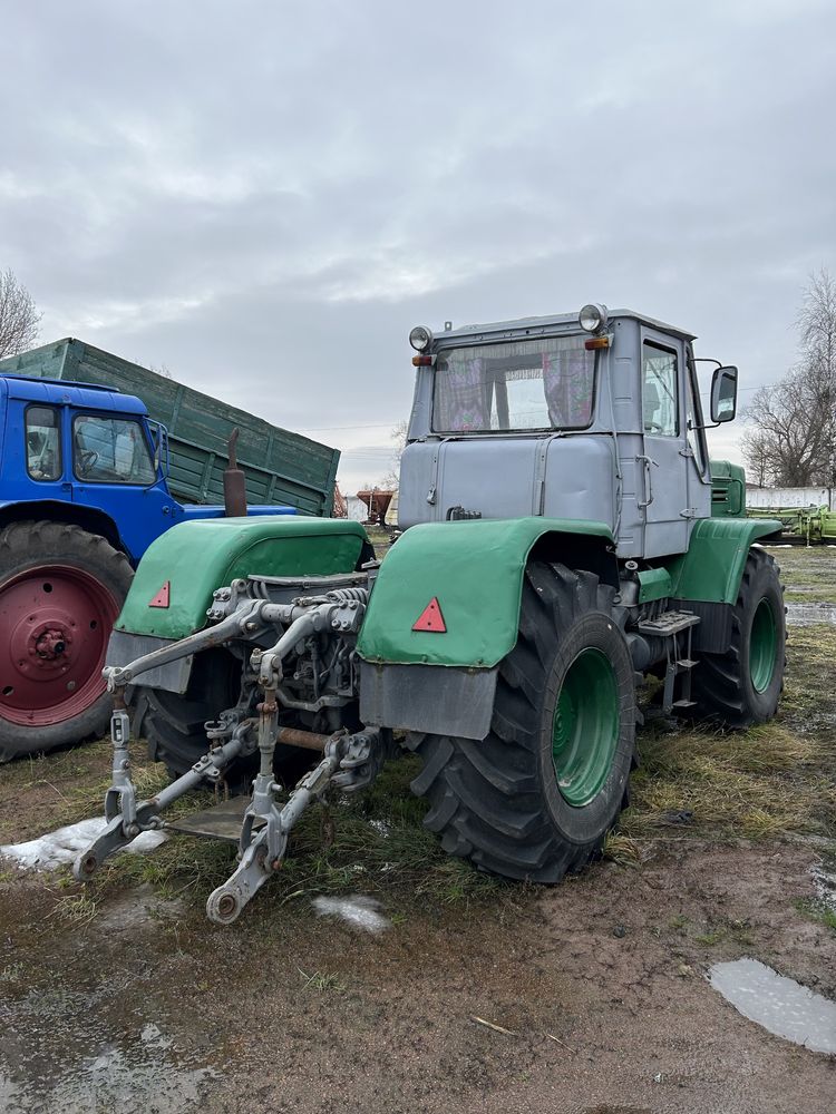 ХТЗ Т-150 трактор