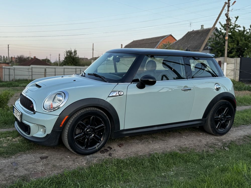 MINI Cooper S Hatch R56 (1.6 AКПП) бензин 184 л.с. рестайлінг 2013