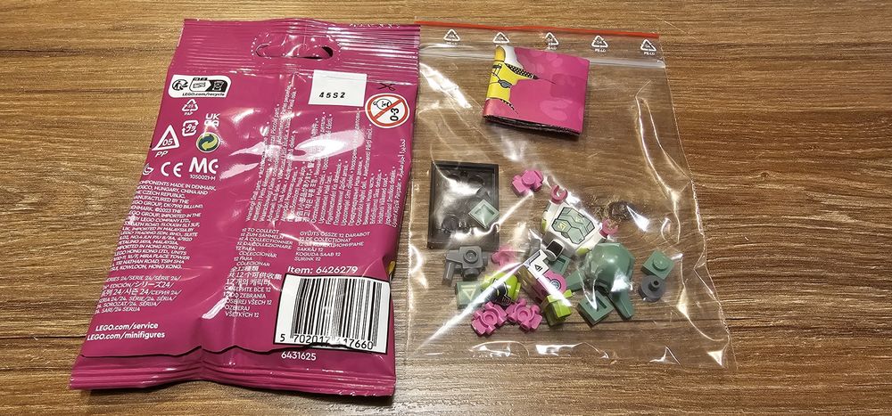 Lego seria series 24 figurka minifigurka 71037 robot wojownik