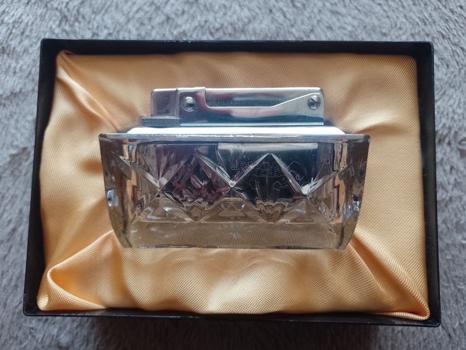 PRL Zapalniczka w krysztale '84r.