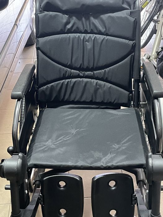 NOWY wòzek inwalidzki - VERMEIREN (składany)