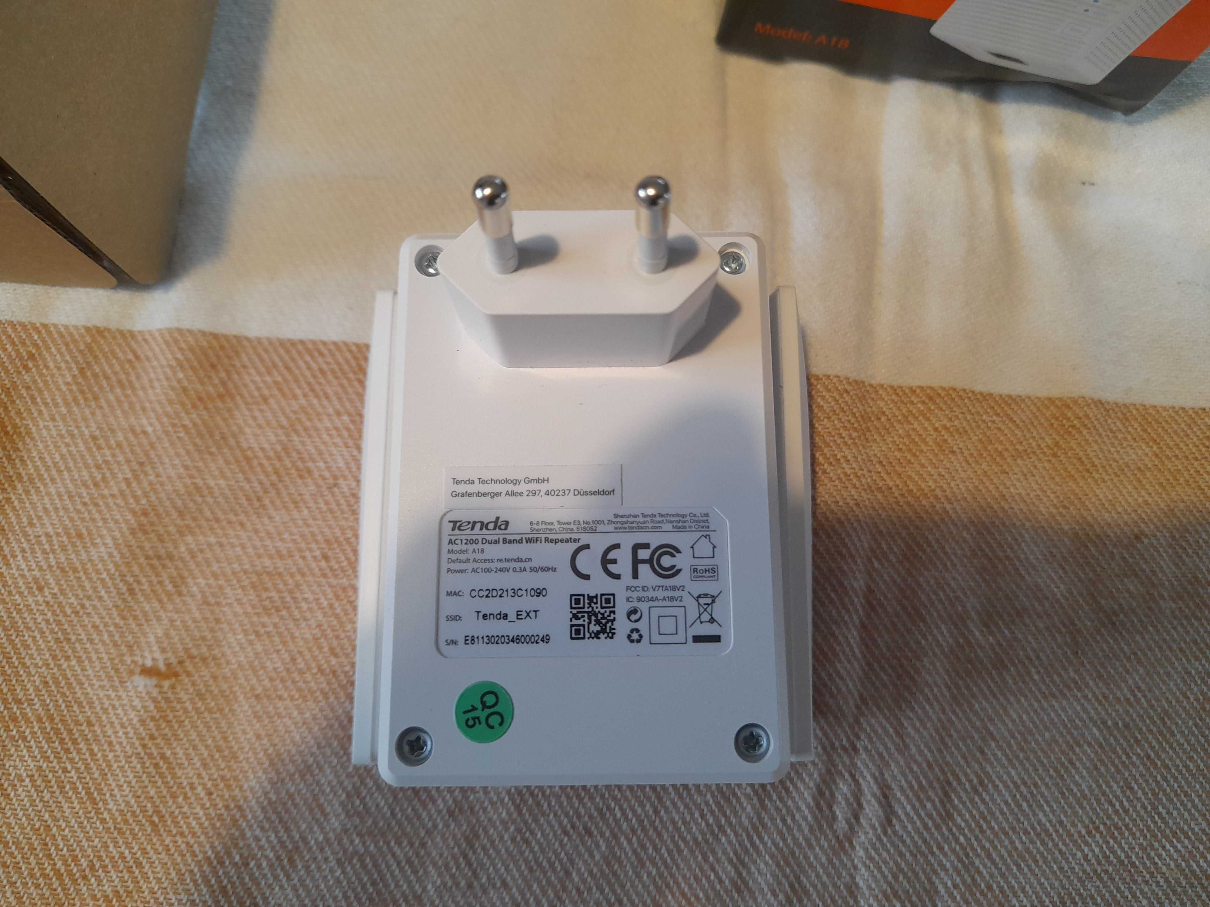 Wzmacniacz sygnału WiFi Tenda A18 2,4/5GHz AC1200