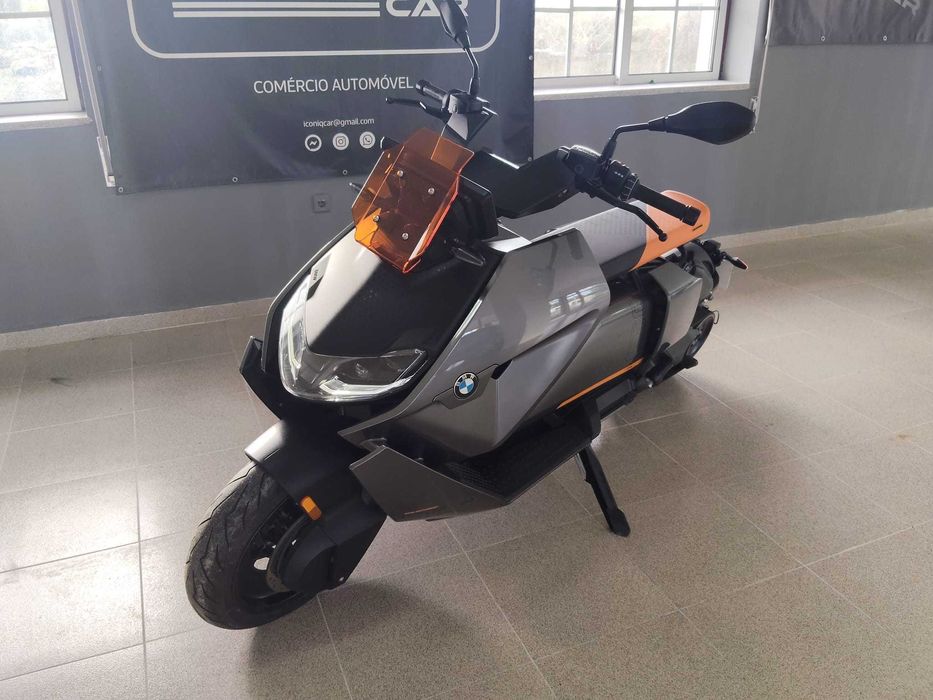 BMW CE04 2022 IVA Dedutível