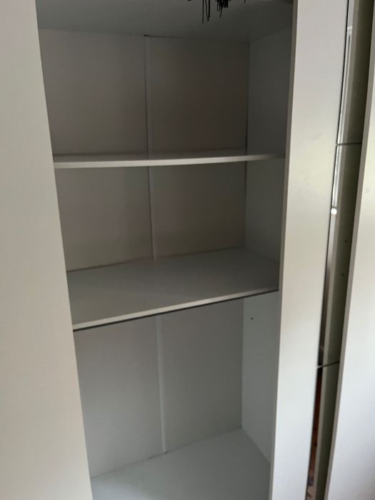 Vendo 2 roupeiros juntos ou separados