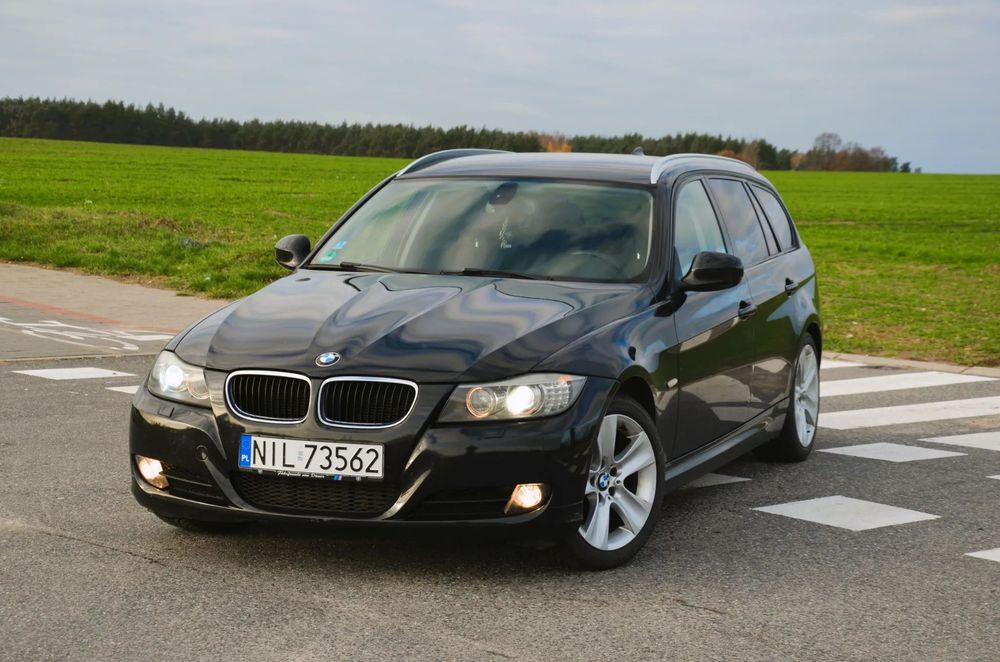 BMW Seria 3 BMW Seria 3 318d Touring Automat