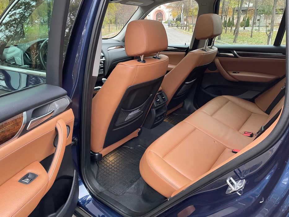 BMW X3F25 • 35i AT  xDrive