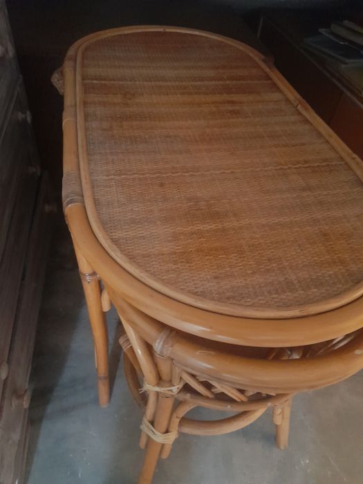 Messa em babu com 2 cadeiras