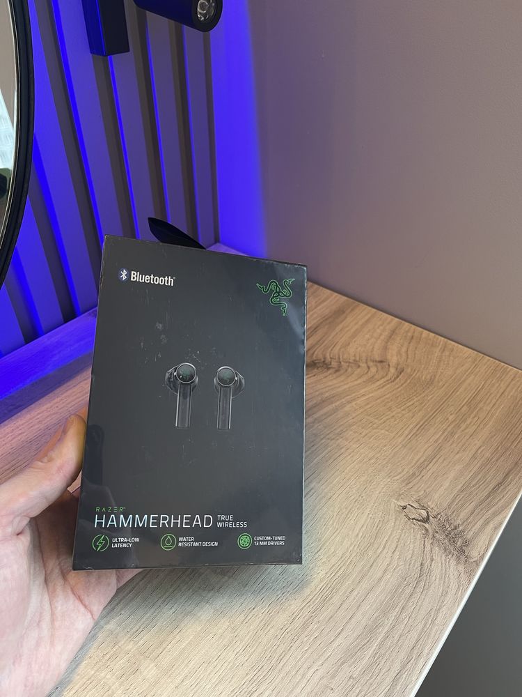 Бездротові навушники Razer Hammerhead True Wireless X