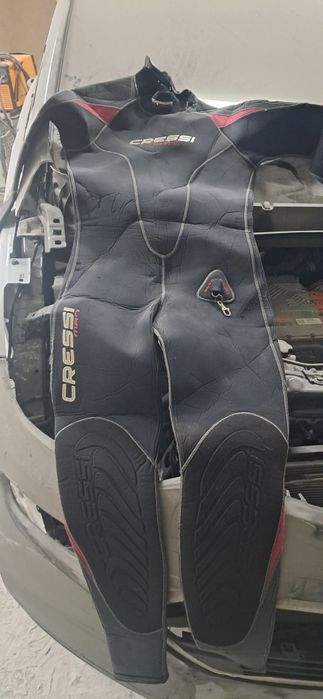 Продам ласты и костюм