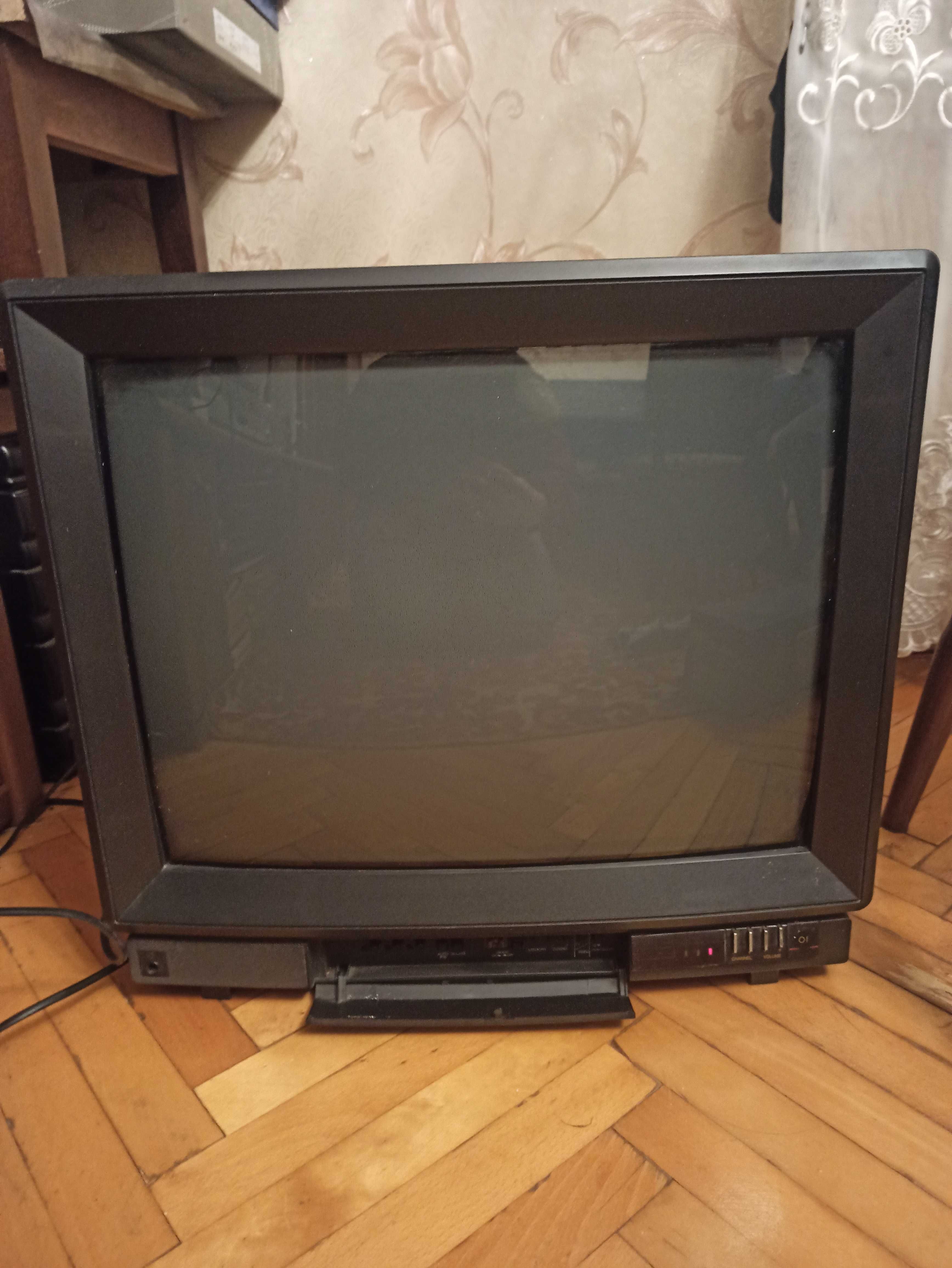 Телевізор JVC C210EE