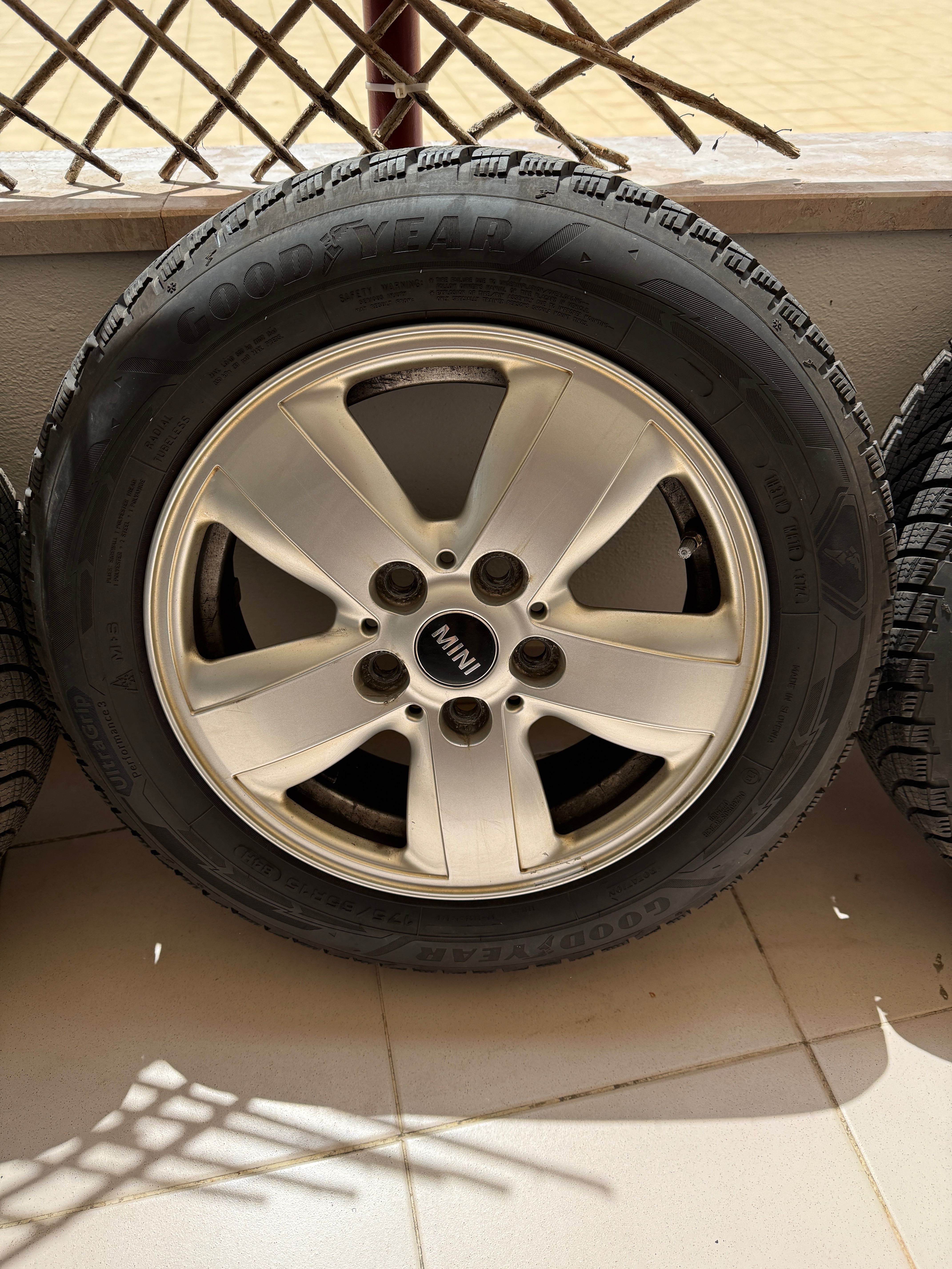 Jantes Mini Cooper com pneus de inverno