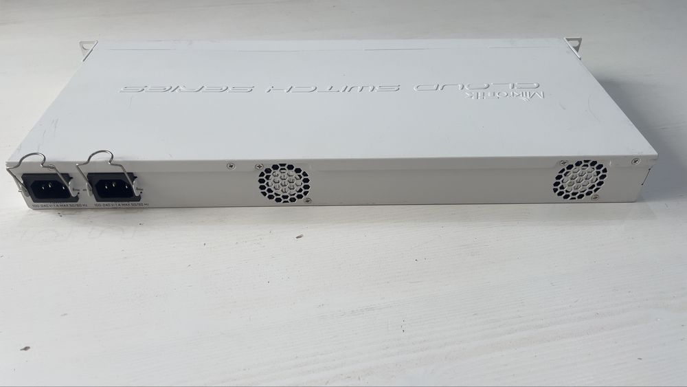 Mikrotik CRS328-4C-20S-4S+ [RM] + 8x SFP 1G-LX-31