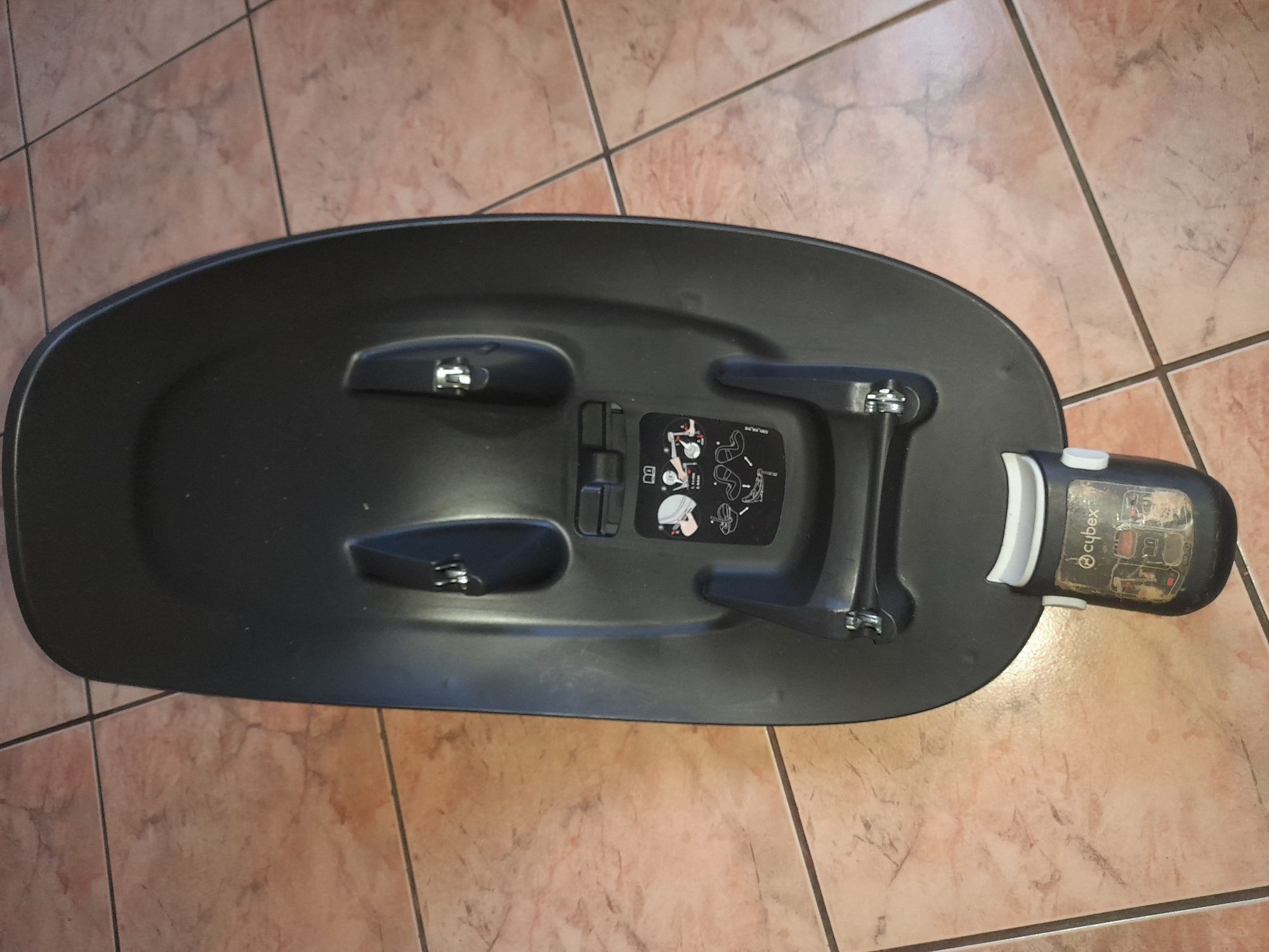 Fotelik Cybex Sirona M z bazą