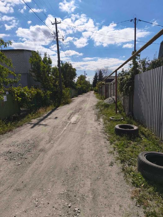 Продам 2-поверховий газифікований будинок з усіма зручностями,торг