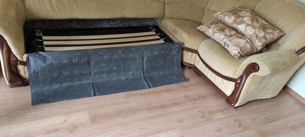 Диван розкладний і крісло