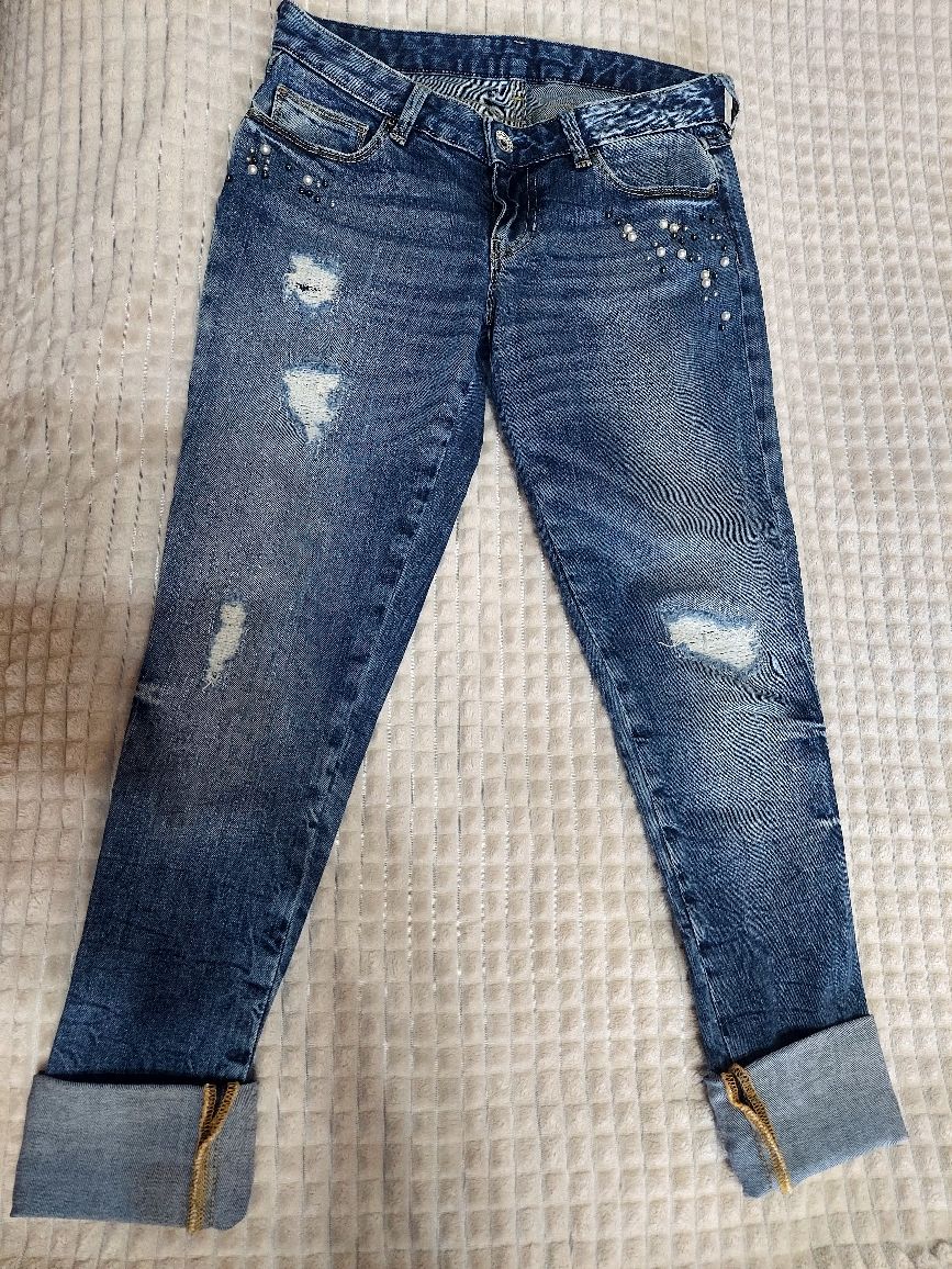 Джинсы Guess, свитер Old navy